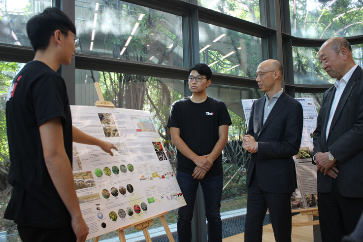 Horticulture and Landscape Management students present their green project.